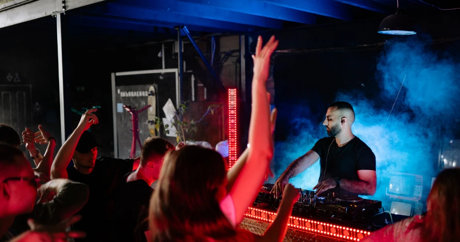 Anaheim Nightlife Guide: Best Bars, Lounges & Late-Night Hotspots